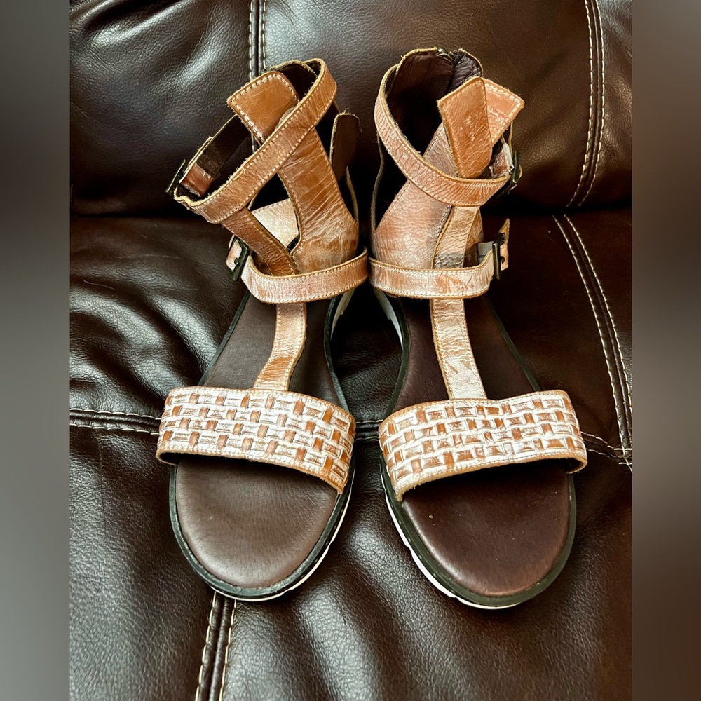 Bed Stu Lyssa Roan woven Leather Sandal faded size 9 GUC Boho Renaissance Beach